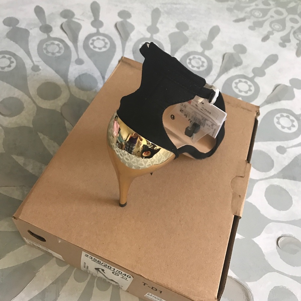 {Zara} Euro Sz 39/US 8 Black/Gold Metallic Heels - Picture 4 of 7
