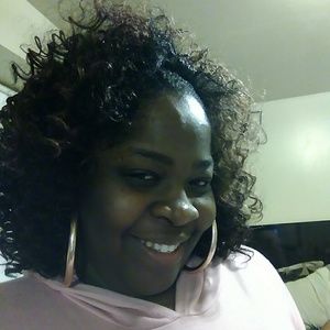 Meet your Posher, Felicia