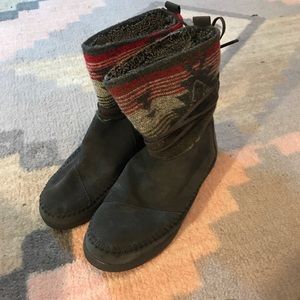 Toms winter boots