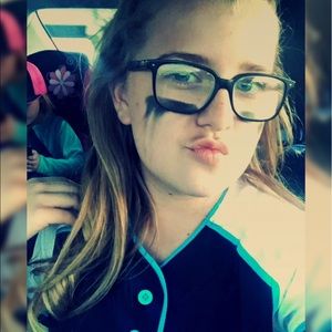 Meet your Posher, Madalyn