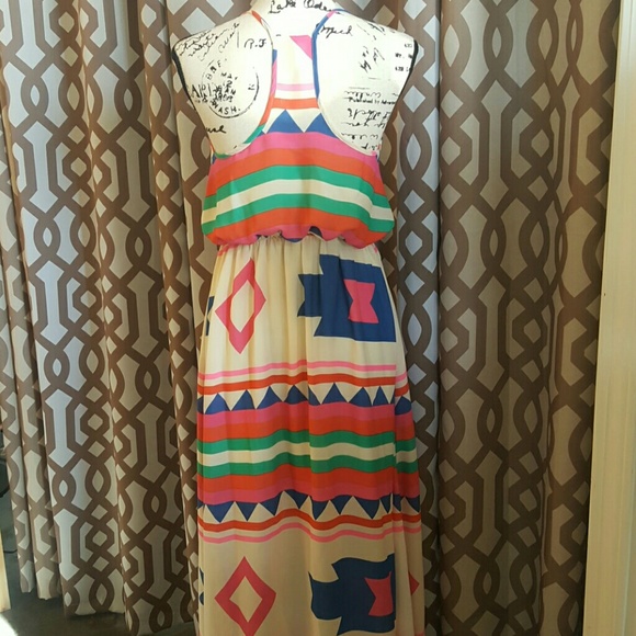 3 for $12 Cals Aztec Print Maxi Dress - Picture 2 of 4