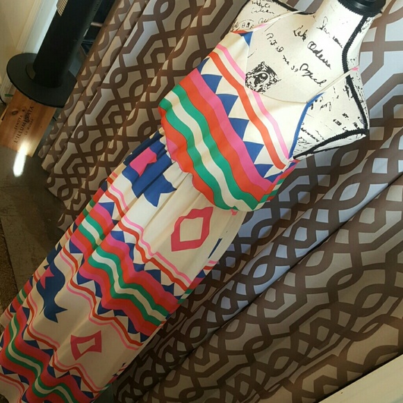 3 for $12 Cals Aztec Print Maxi Dress - Picture 3 of 4