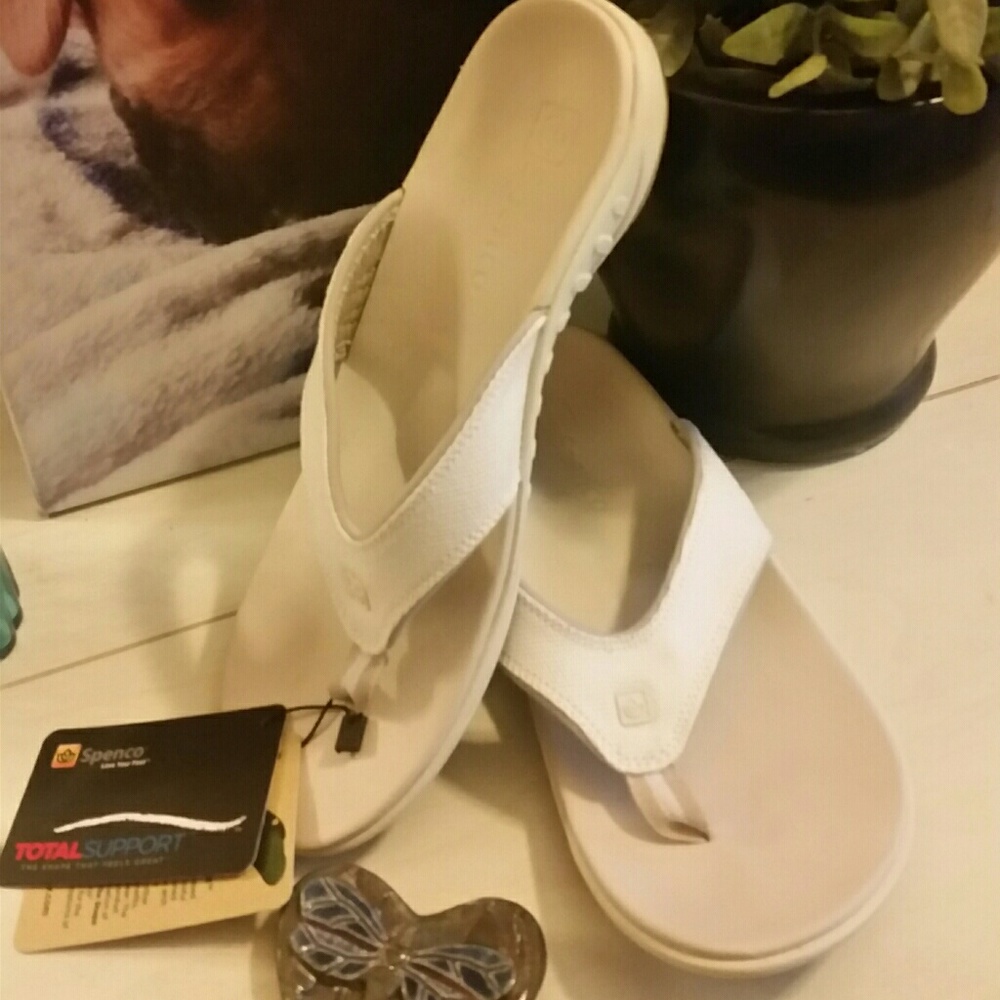 BRAND NEW! DEEP DISCOUNT! Spenco Wellness Sandal