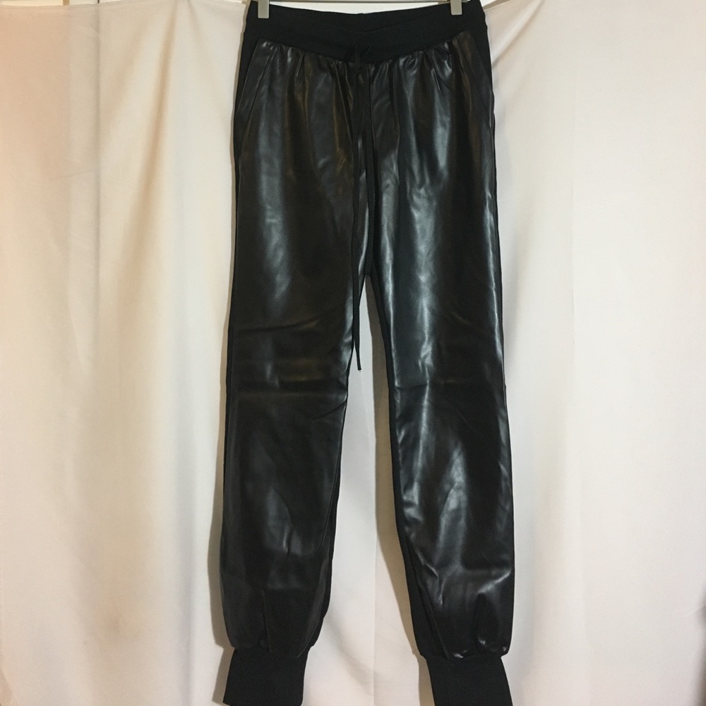 Faux Leather w. French Terry jogger