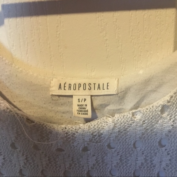 White u neck Aeropostale shirt - Picture 2 of 3
