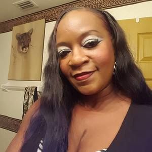 Meet your Posher, Debora