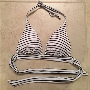 VS DISCONTINUED bathing suit top! Never worn!