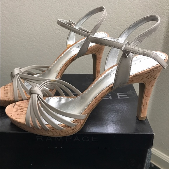 Heels - Picture 2 of 4