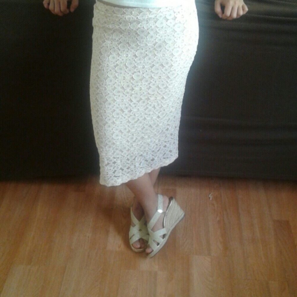 Elegant Knee Length Skirt