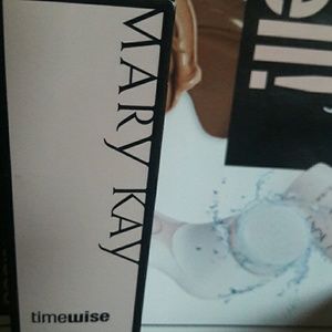 Ivory # 2 Mary Kay Time wise liquid foundation