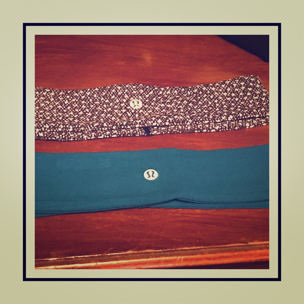 NWOT 2 x Teal & Black/White Headbands!!!!