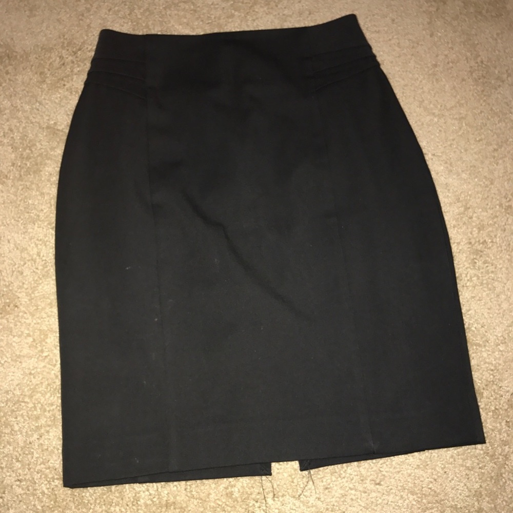 NWOT Express Pencil Skirt in Black! Sz 0.