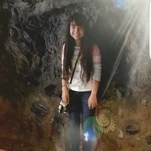 Meet your Posher, Leslie mariel