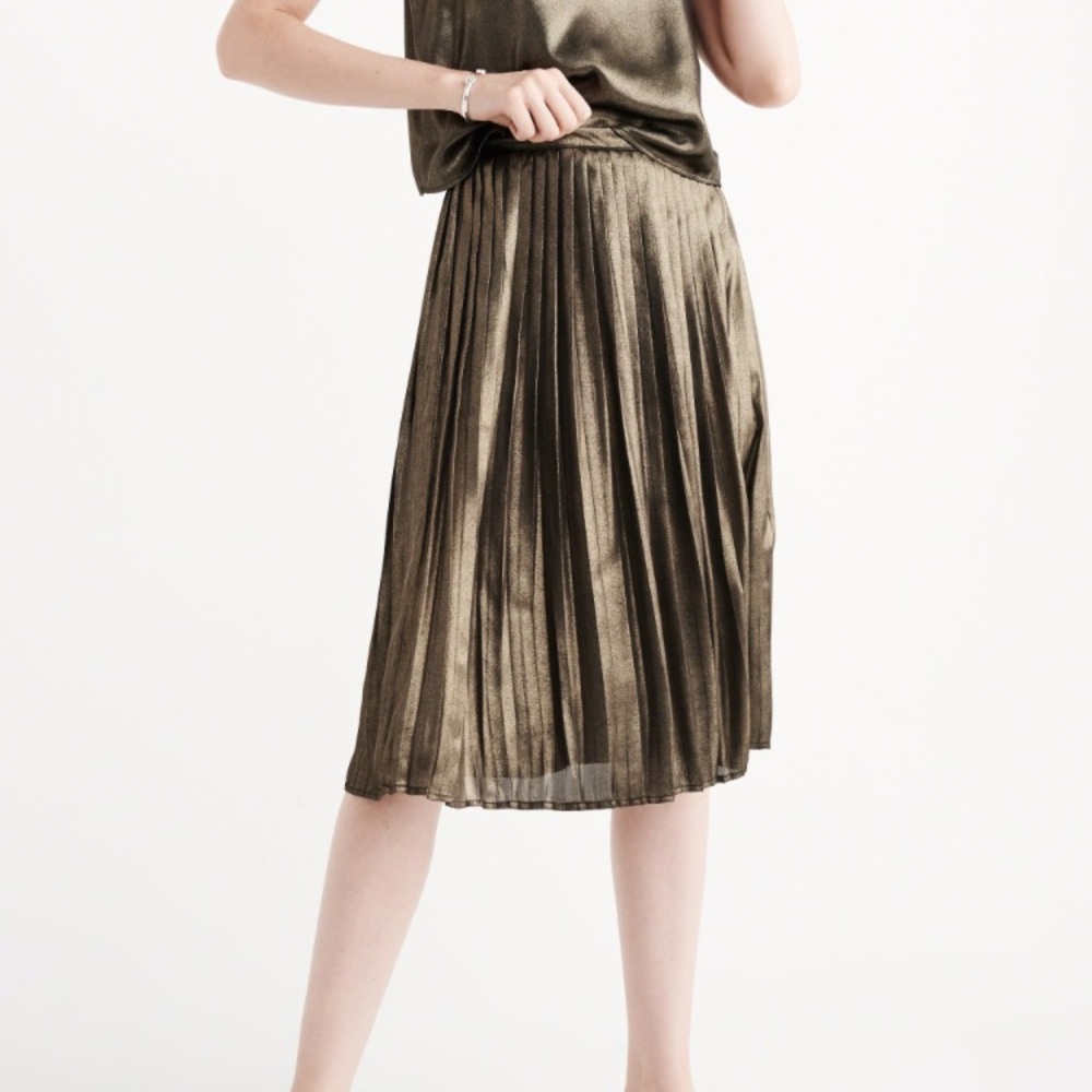 Abercrombie & Fitch Gold Metallic Midi Skirt