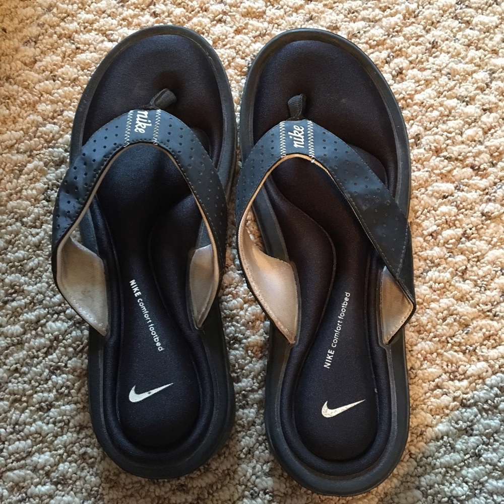 Nike flip flops