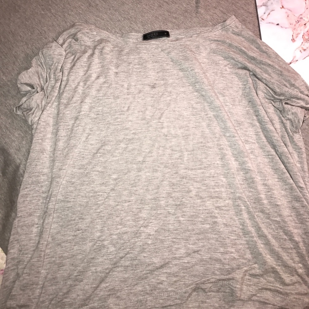 Guess Tee comfy material✨