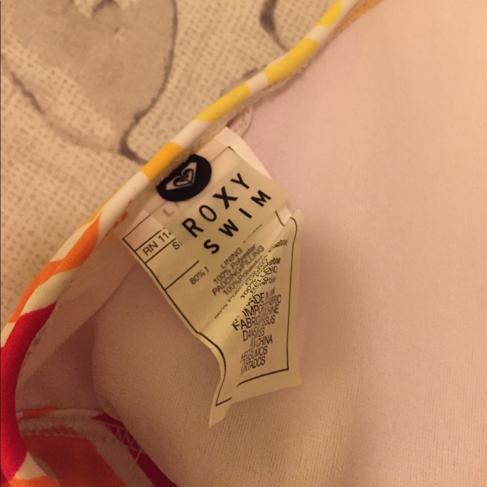 Colorful Roxy bikini size Large - Picture 4 of 4