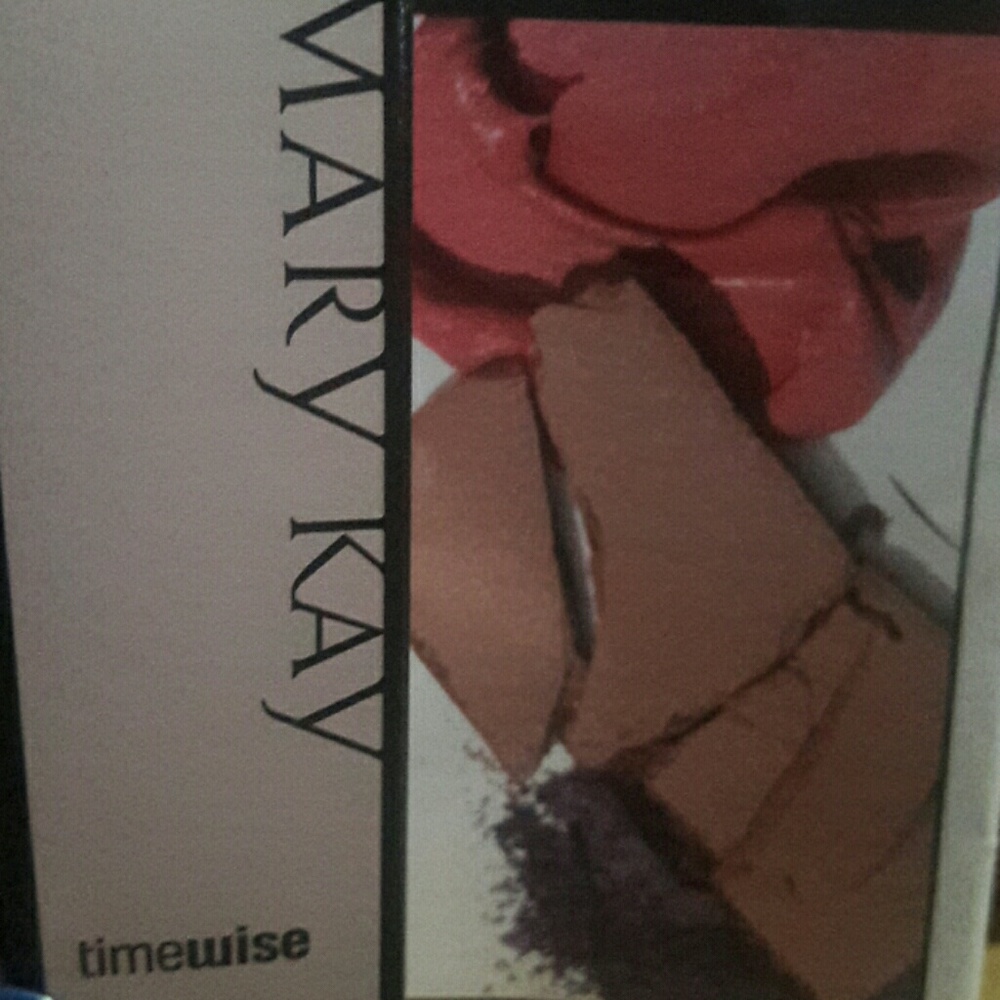 Beige # 6 Mary Kay Time wise liquid foundation