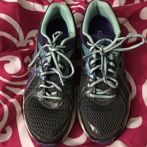 Like new Asics shoes.