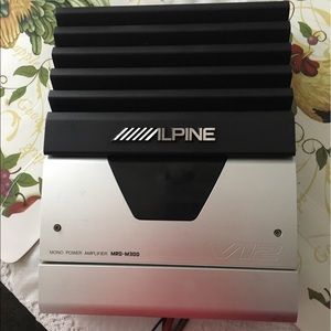 amplifier alpine and speaker 10" in good condition