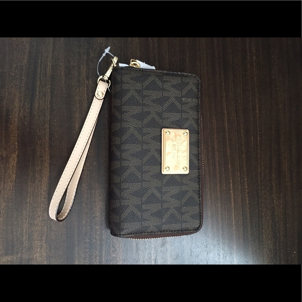 Michael kors phone wallet