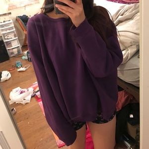 Essential oversized sweatshirt