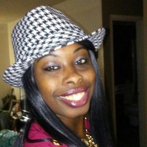 Meet your Posher, Letitia