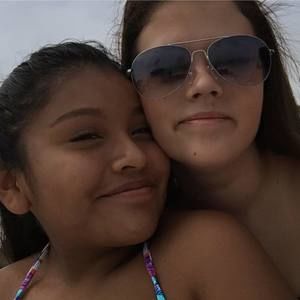 Meet your Posher, Chloe