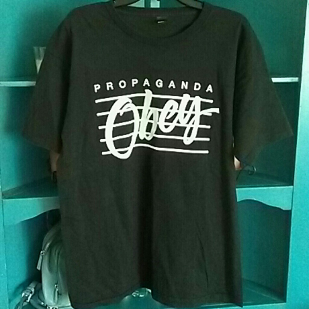 MENS OBEY TEE