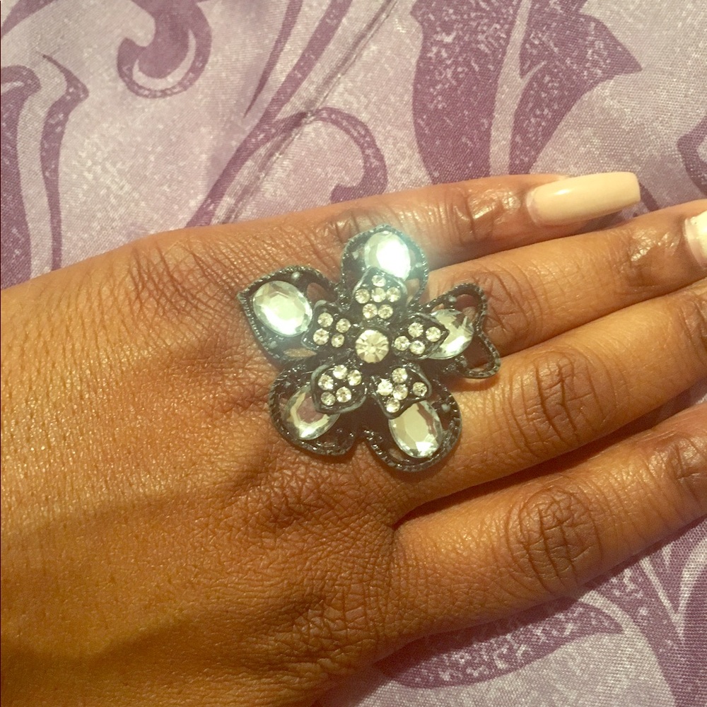 Flower power ring 🔥🔥