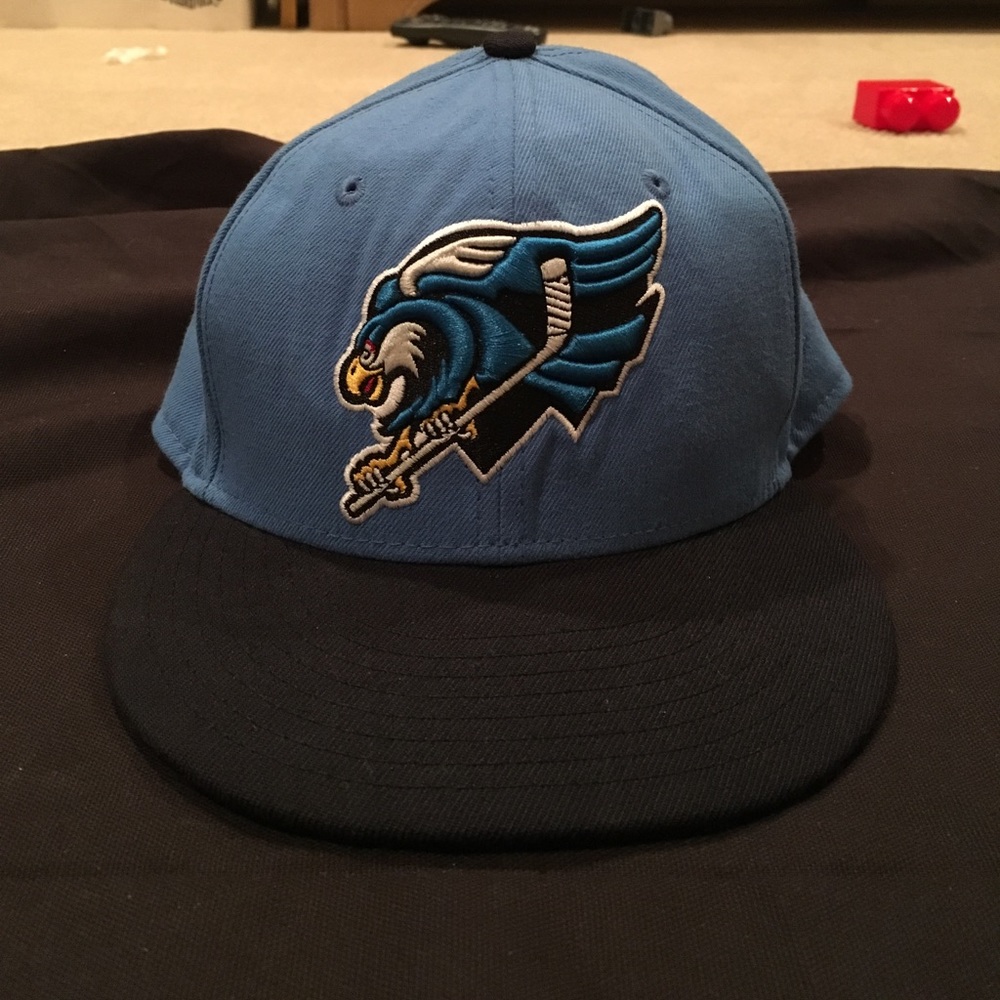 New era fitted AHL hockey cap
