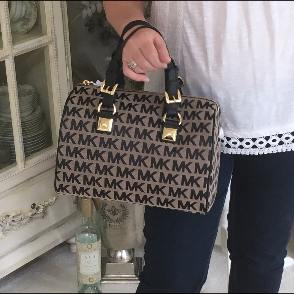 New! MICHAEL KORS Satchel - Picture 5 of 7