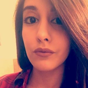 Meet your Posher, Leticia