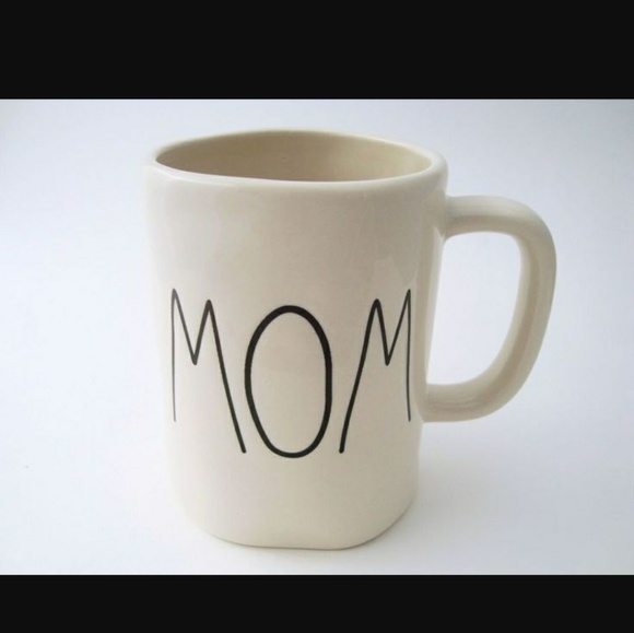 ❌Sold on other site❌ Rae Dunn mom mug - Picture 1 of 1