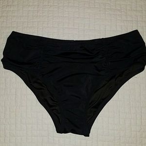 Ruched Blk bikini bottoms