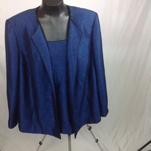 Blue W24 camisole and blazer (Kasper)