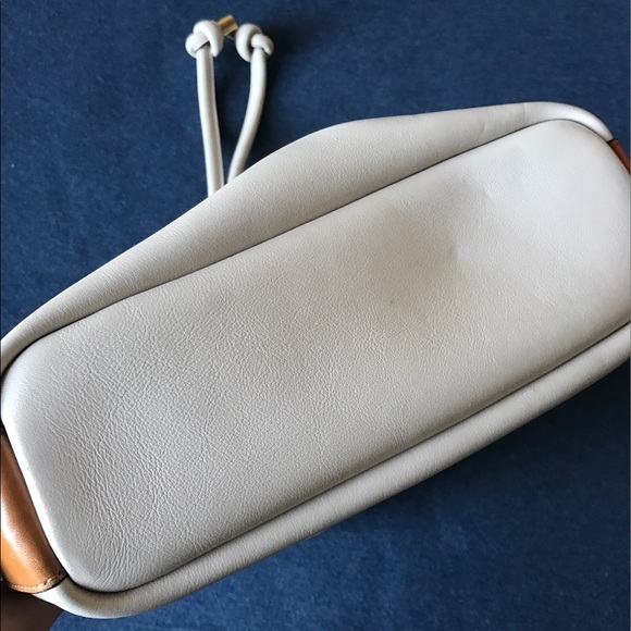 🎈SOLD🎈Chloe "Emma" Bucket Bag - Picture 2 of 4