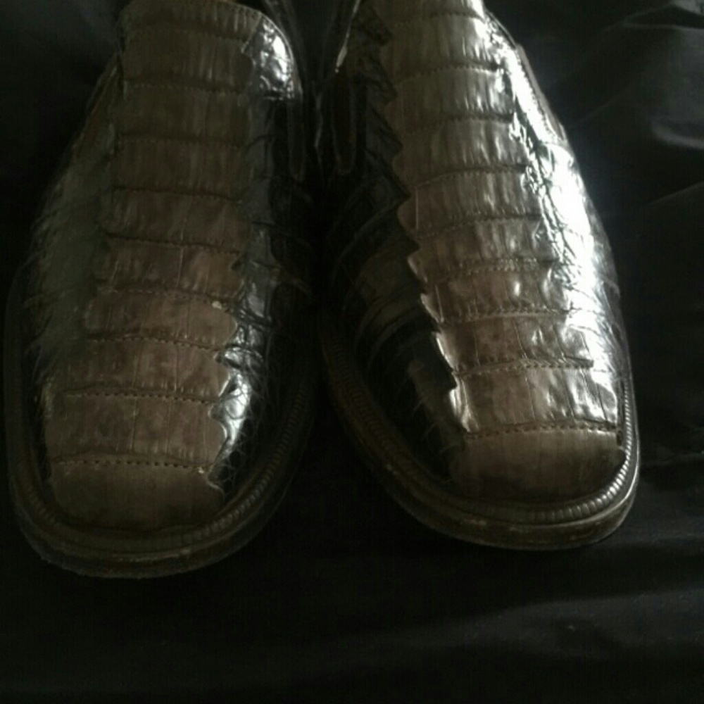 Shoes - Picture 3 of 6