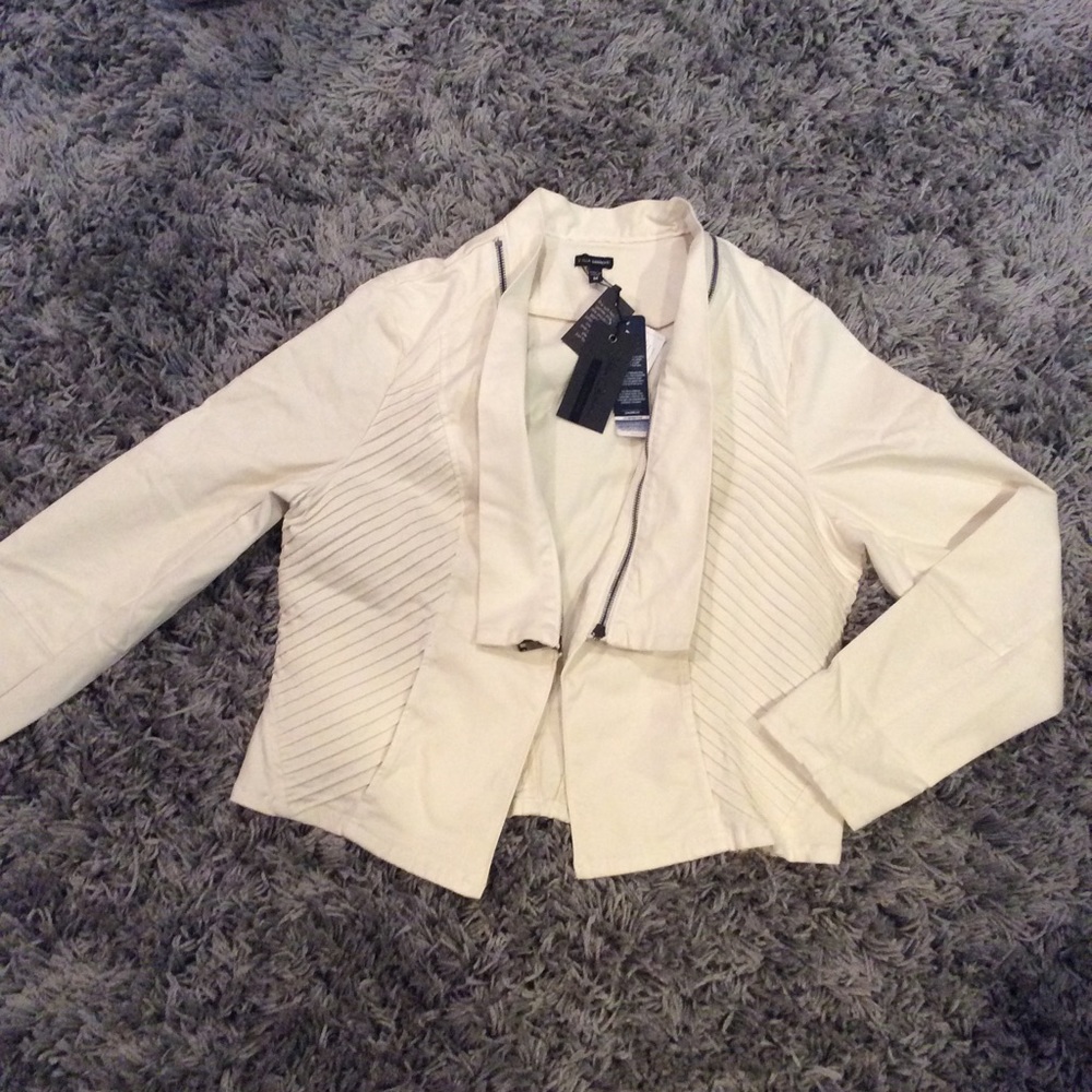 NWT Stella Carakasi Edgy Ivory Jacket MED.