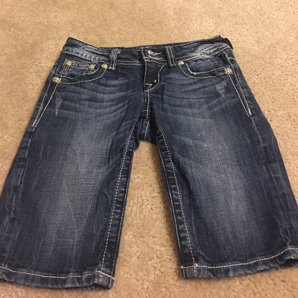 Bermuda Miss Me Shorts
