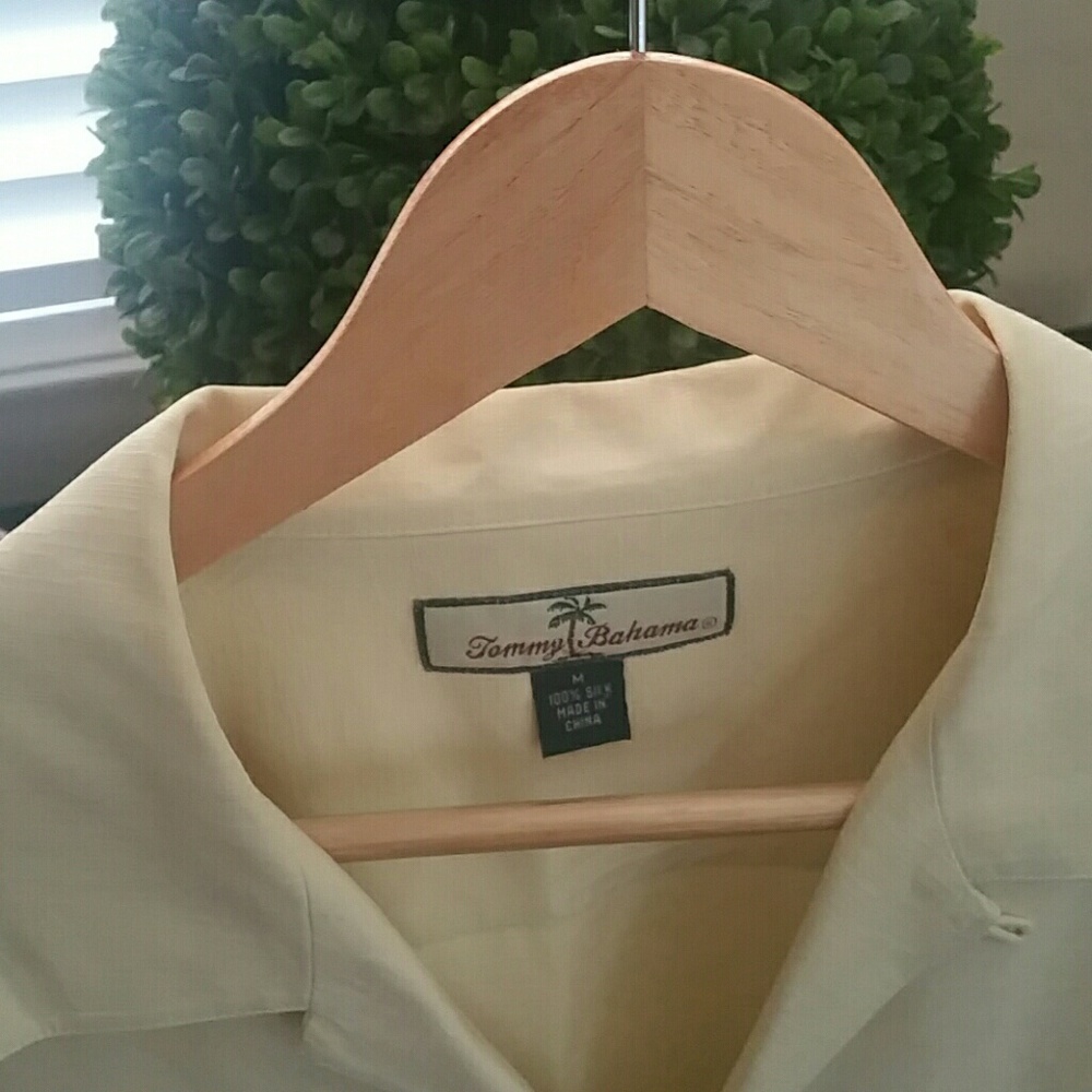 •Tommy Bahama• Short Sleeve Dress Shirt