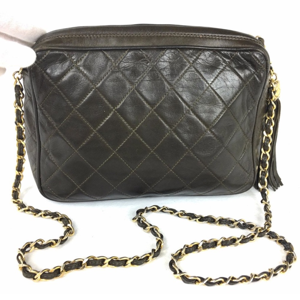 💔 SOLD on the website 💔 CHANEL Brown Crossbody - Picture 2 of 6