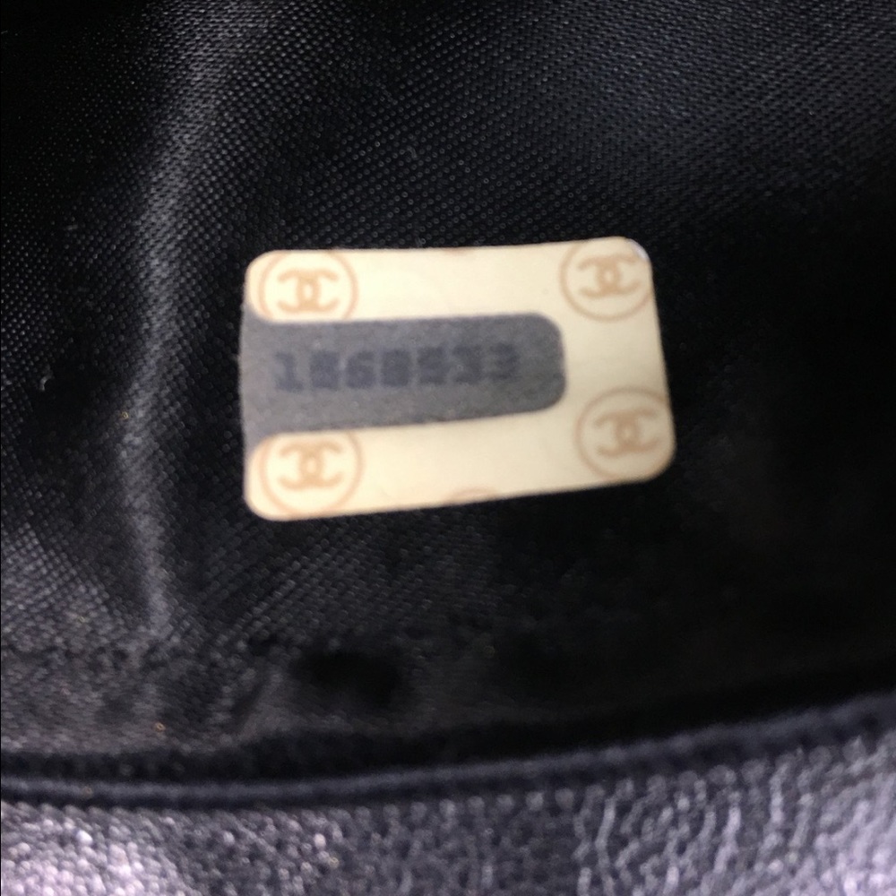 💔 SOLD on the website 💔 CHANEL Brown Crossbody - Picture 4 of 6