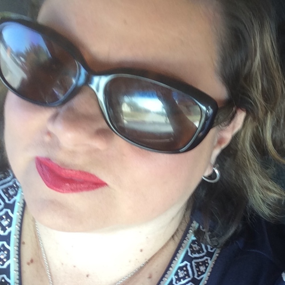 Meet your Posher, Karin