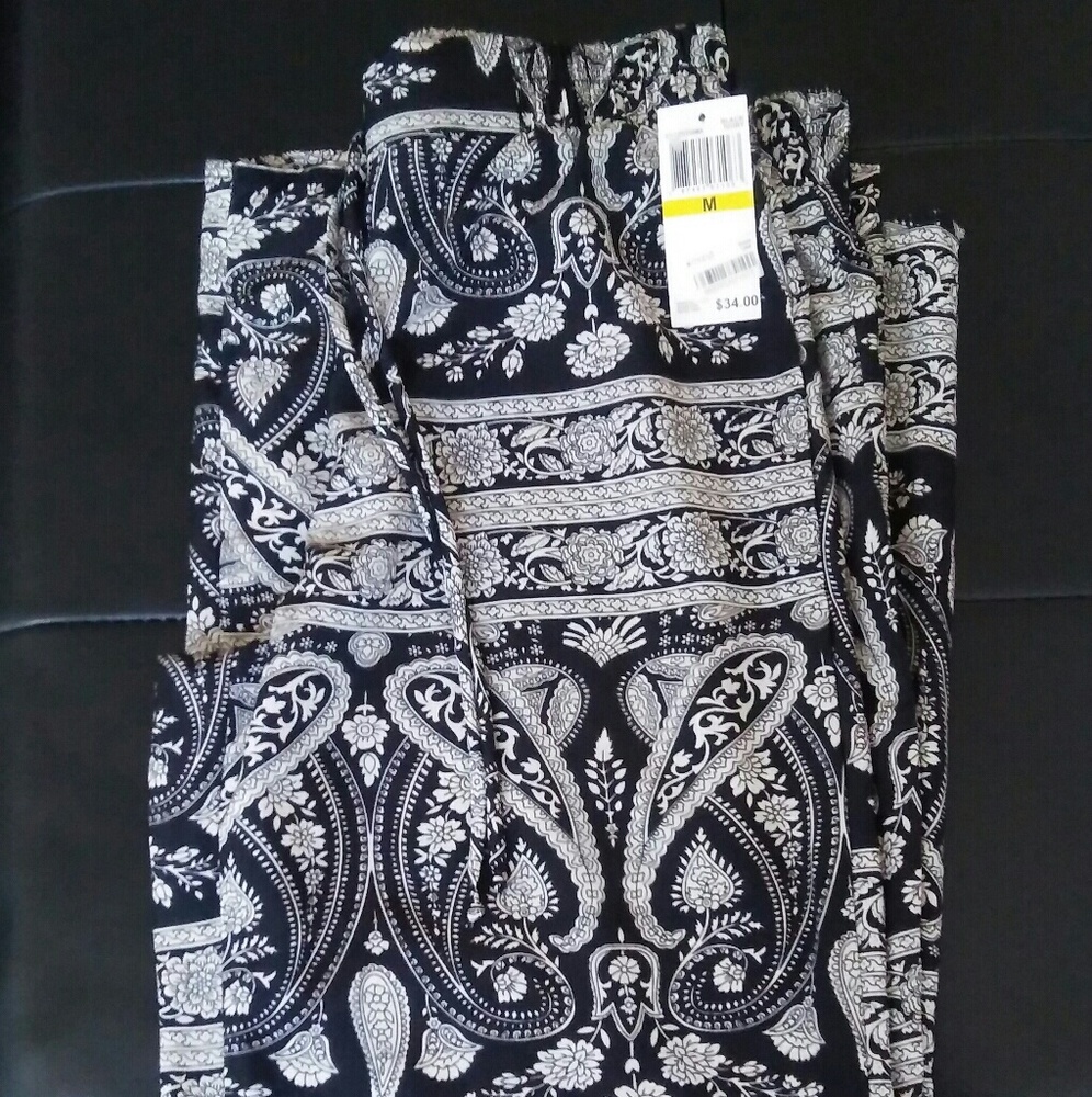 Beautiful Black and White wide leg pants