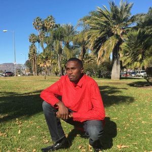 Meet your Posher, Dennis