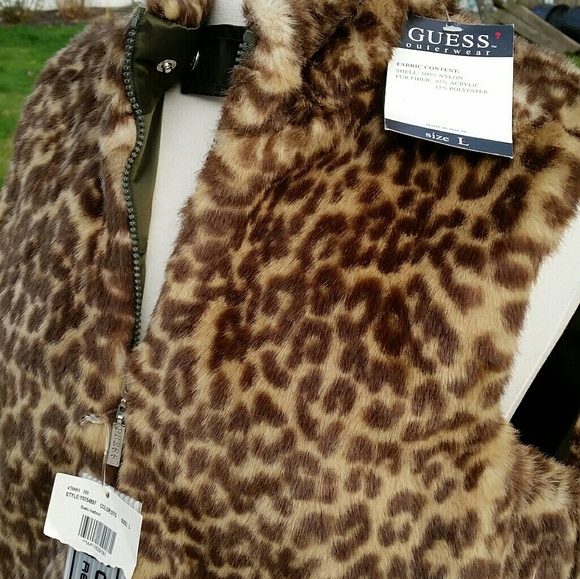 Guess Reversible Vest - Picture 2 of 7