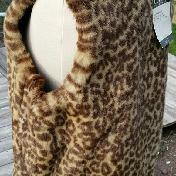 Guess Reversible Vest - Picture 4 of 7