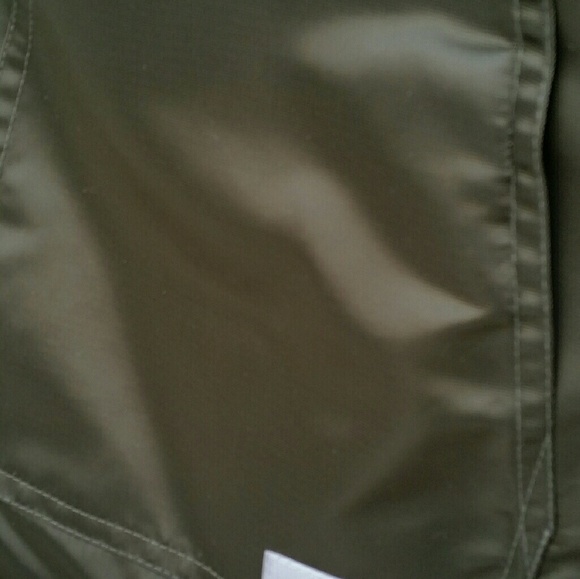 Guess Reversible Vest - Picture 5 of 7