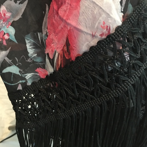 LAST 1❗️Black Floral Kimono Cardigan w/ Fringe - Picture 5 of 5